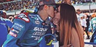 Maverick viñales ruiz is a spanish grand prix motorcycle racer and former moto3 world champion taking the title in 2013. Fontanesi Oficializa Su Ruptura Con Vinales