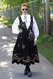Select from premium bunad images of the highest quality. Bunad From Gudbrandsdalen Klaer Uniform Lillehammer