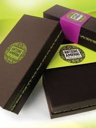 Packaging 1 Bon Expose All About Art And Design Chocolate Packaging Design Chocolate Packaging Creative Packaging Design