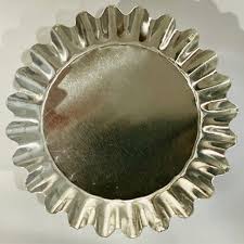 To crumble into dust ; Mamon Molder Tray 1 Pc Vmart Filipino Store