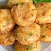 Goreng kentang sampai matang kemudian sisihkan. 1