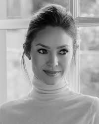 Rosalind Ross's Instagram, Twitter & Facebook