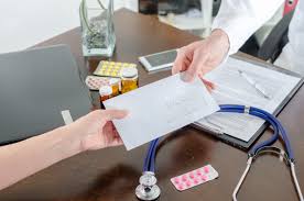Model adeverinta salariat pentru spital 2020. AdeverinÈ›a MedicalÄƒ Pentru Angajare Poate Fi EliberatÄƒ De Medicul De Familie Libertatea
