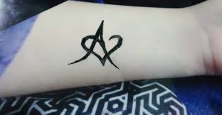 Very Easy Simple Tattoo Design For Girls Hand Letter A With Love Tattoo Blog
