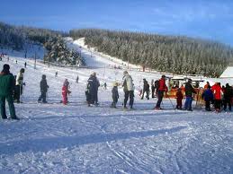 Swedish ski resort in ulricehamn, with skiing on 3km of pistes up to 300m altitude. Skiferie Ulricehamn Find Din Naeste Skirejse Her