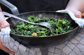 Sciacquate per bene e fate. Friarielli In Padella La Cuoca Galante Cucina Napoletana