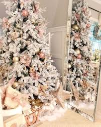 96 Fabulous Christmas Tree Decoration Ideas 2020 Pouted Com Gold Christmas Decorations Christmas Tree Inspiration Pink Christmas Tree Decorations