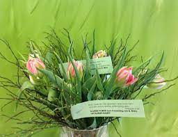 Blumenversand in.deutschlandweit blumen verschicken und zu jedem anlass per blumenversand freude schenken. Flower Power Zum Frauentag Am 8 Marz Blumen Rampp