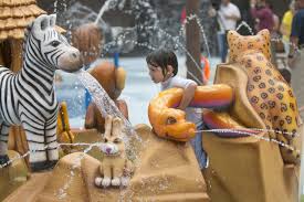 The fort worth zoo is home to more than 7,000 native and exotic animals. Splash Town 14 Places To Cool Off This Summer Dfwchild