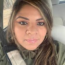 Denise Robles's Instagram, Twitter & Facebook