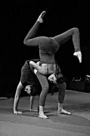 The Weight Is Stacked On The Legs Of The Base Porte Danse Duo Simple