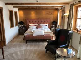 Schlafzimmer streichen ideen muster caseconrad com. Schlafzimmer Mit Muster Im Teppich Bild Von Hotel Restaurant Tannenhof St Anton Am Arlberg Tripadvisor