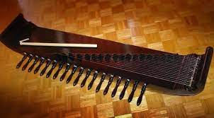 Adalah salah satu alat musik papua yang berasal dari masyarakat suku tehit, kabupaten sorong selatan. Alat Musik Kecapi Sejarah 2 Fungsi Dan Cara Mudah Memainkannya Silontong