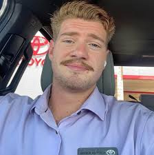 Aaron Rodgers is not happy with the Eagles presenting the type of problems  that AJ Brown and Jalen Hurts are making evident 😬 “You get a veteran guy  in there who is