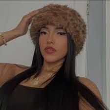 Ladi Rojas's Instagram, Twitter & Facebook