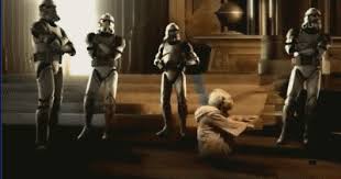 Vous rappelez vous de votre première fois ? Yoda Has Some Moves Gif Anime Humour Star Wars Gifs
