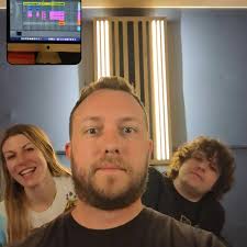 maureen's friend (@maureensfriend) • Instagram photos and videos