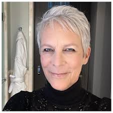 It's Showgirl time! Can't wait to see @pamelaanderson @praisethelourd  @davebautista @brendasong @kiernanshipka @giancarla.coppola @itskategersten  @michaelduenas @sabrinarinaldimakeup #thelastshowgirl