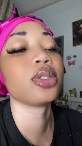 Amber Casselman's Instagram, Twitter & Facebook