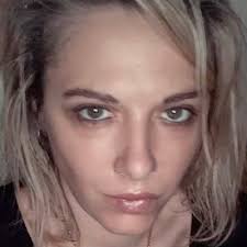 Samantha Casella (@SamanthaCasella)