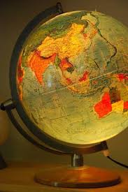 Vintage Illuminated Globe Light Up Globe Etsy Globe Lights Vintage Globe Globe