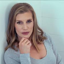 Kelley Morrow's Instagram, Twitter & Facebook