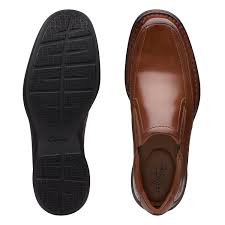 Clarks Kempton Free Men S Loafers Affiliate Kempton Aff Clarks Free Loafers In 2020