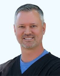 Lynette Downs's Instagram, Twitter & Facebook