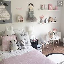 De diaporamas meublez et décorez votre enfant est chambre de bébé : C Est Mercredi Un Peu D Inspiration Pour Les Petits Une Chambre Douce Et Poetique Pour En 2020 Avec Images Idee Deco Chambre Bebe Fille Idee Deco Chambre Idee Deco Chambre Bebe