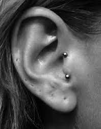 Pin By Cyndie Deare On My Style Earings Piercings Piercings Tragus Piercings