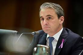 Otherwise, you can register for netbank online using your commbank card, or call us on 13 2221. Commonwealth Bank Ceo Sees Positive Tailwinds Driving Recovery Bloomberg