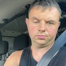 Cute girl is here 😎