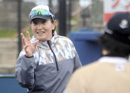Jun 11, 2021 · 11日、東京・後楽園ホールで行われたスーパーフェザー級8回戦は、日本同級9位の三瓶数馬（26歳＝協栄新宿）が、18位の宮本知彰（27歳＝一力）を6回1分30秒tkoで下した。 2013年全日本新人王、2017年には日本ユース同級の初代チャ. ç±³å›½å€'ã™æ­¦å™¨ å¢—ã‚„ã™ ã‚½ãƒ•ãƒˆãƒœãƒ¼ãƒ«å®‡æ´¥æœ¨ ä»£è¡¨ç›£ç£ æ¯Žæ—¥æ–°èž