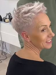 Shelly Morehead's Instagram, Twitter & Facebook