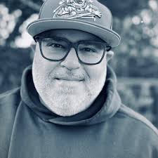 Tribal's Live Resin 510 Vapes + Matching Batteries! So pretty all lined up!  ❤️🧡💛💚🩵💙💜🩷 From Bottom to Top: Power Sherb, Neon Sunshine, Triple  Burger, Cuban Linx, Bubble Up, Gelato Mint, Drip…