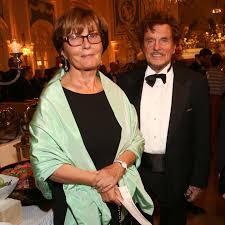 Dieter wedel was born on november 12, 1942 in frankfurt am main, hesse, germany as dietrich von wedel. Dieter Wedels Ehefrau Ich Glaube Kein Wort Was Diese Frauen Erzahlt Haben Stern De