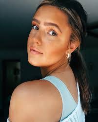 Abby Marie's Instagram, Twitter & Facebook