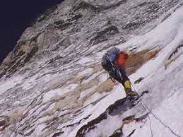 Um halb 3 erreichen wir das camp, den nachmittag verbringen wir im esszelt. Baruntse Expedition Mt Baruntse Mountaineering Expedition In Nepal Mountaineering In Nepal Climbing In Nepal