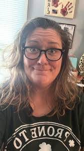 Lori Earnest's Instagram, Twitter & Facebook