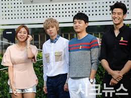 Law of the jungle (tv series). Press Photo 140707 Uie With Fellow Cast At Law Of The Jungle In Indian Ocean 1st Broadcast Event