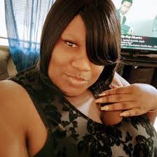 Amber Pullin's Instagram, Twitter & Facebook