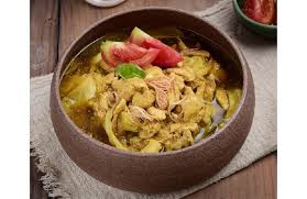 Lalu, masukan jamur tiram, caisim, cabai kering, dan daun bawang. 5 Resep Tongseng Ayam Lezat Dimasak Pakai Rempah Spesial