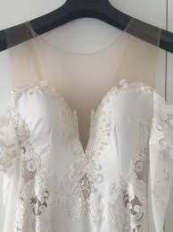 For sale michaelangelo wedding dress petticoat tiara veil size 8 us in limassol. Julie Vino Wedding Dress Size 8 For Sale At White Gown