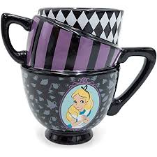 The cheshire cat mug celebrates one of our favorite wonderland characters. Amazon Com Disappearing Cheshire Cat Mug Add Coffee Or Tea And The Cheshire Cat Disappears Except For Its Grin Comes In A Fun Gift Box Kitchen Dining