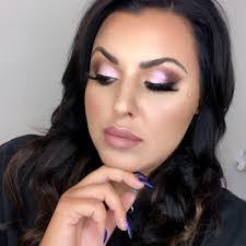 Michelle Geyer's Instagram, Twitter & Facebook