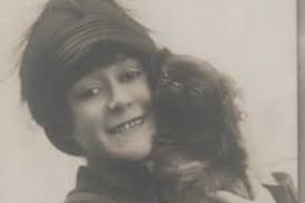 Coronation Street star Jodie Prenger unveils blue plaque honouring  Blackpool music hall singer Victoria Monks