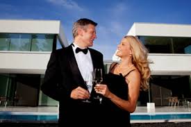 Take advantage of the free registration we offer our members and join this dating service. Rich And Famous Lifestyle Can You Meet Single Rich Men At Online Dating Sites Richfamouslifestyle