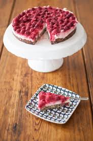 Auf der untersten schiene in den 180 ° den kuchen aus der form heben und auf eine tortenplatte setzen. Himbeer Mascarpone Torte Rezept Butterflyfish