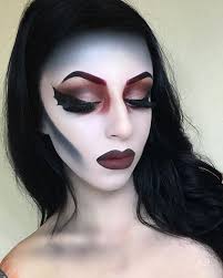 See more ideas about makeup, vampire makeup, eye makeup. Pretty Vampire Makeup Ideas 20 Halloween Vampire Makeup Ideas That Are Bloody Stunning Popsugar Beauty