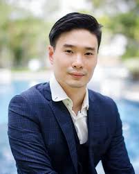 Calvin Seng's Instagram, Twitter & Facebook